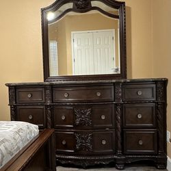 Dresser/mirror $300