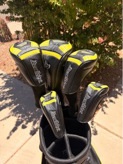 Tour Edge cart Golf Bag  With Matching Driver, 3 Wood & 5 Wood, 4 &5 hybrid covers and Rain Hood   🏆
