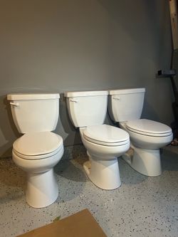 🚽 3 Toilets for Sale – Like New Condition 🚽