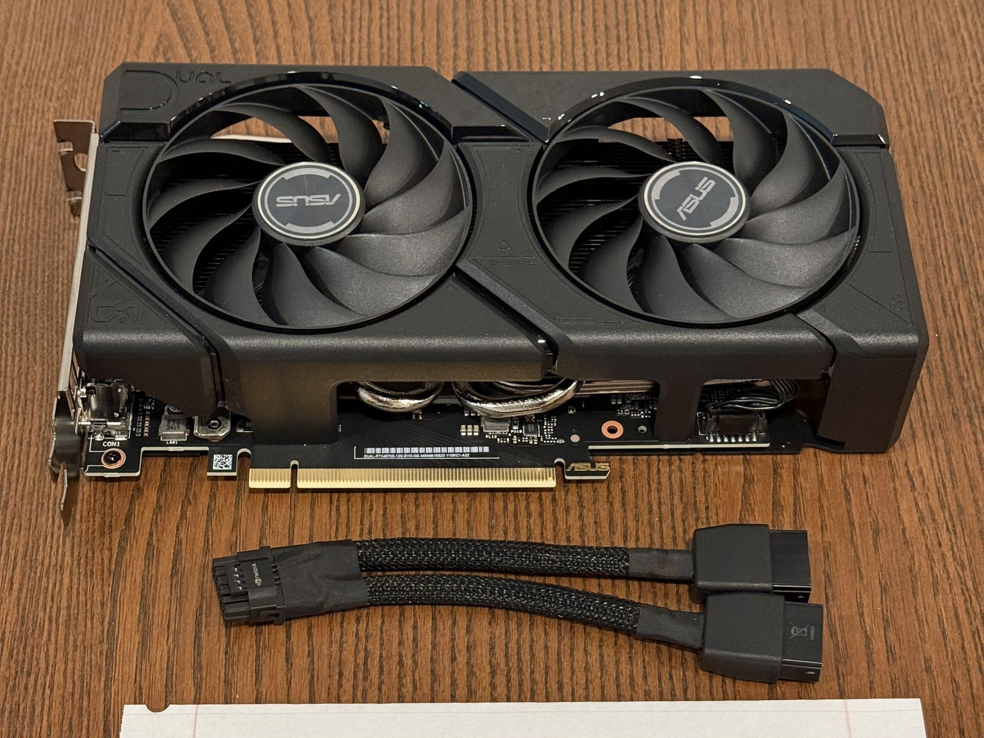 ASUS DUAL RTX 4070 Super