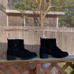 New Black Women’s Booties Size 11w