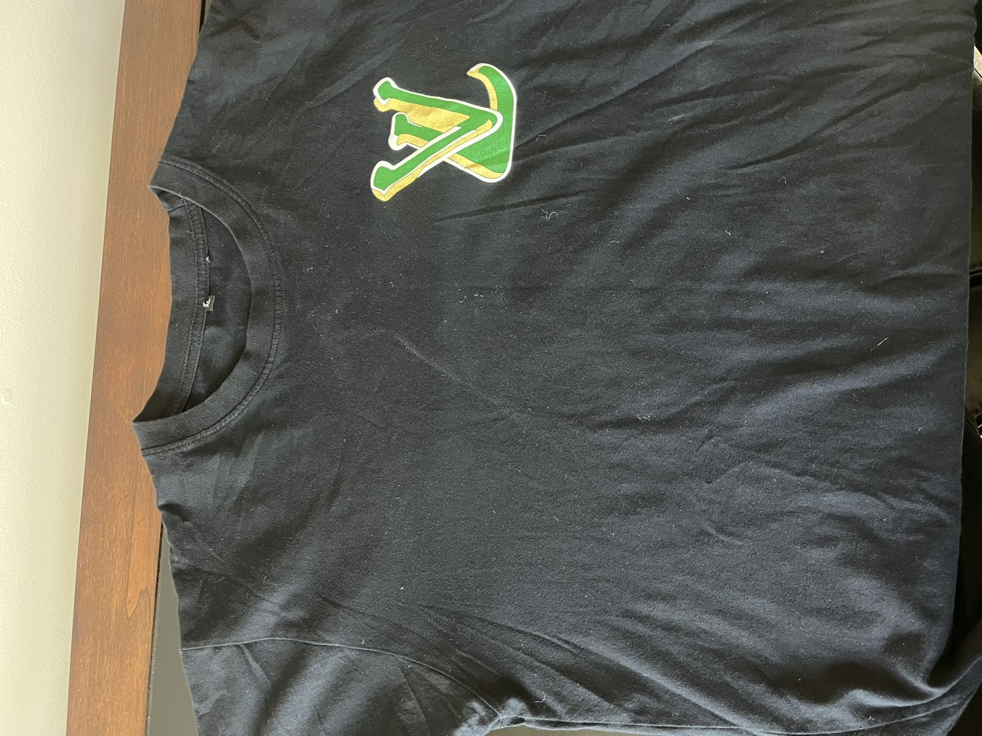 Men LV Shirt Size XL