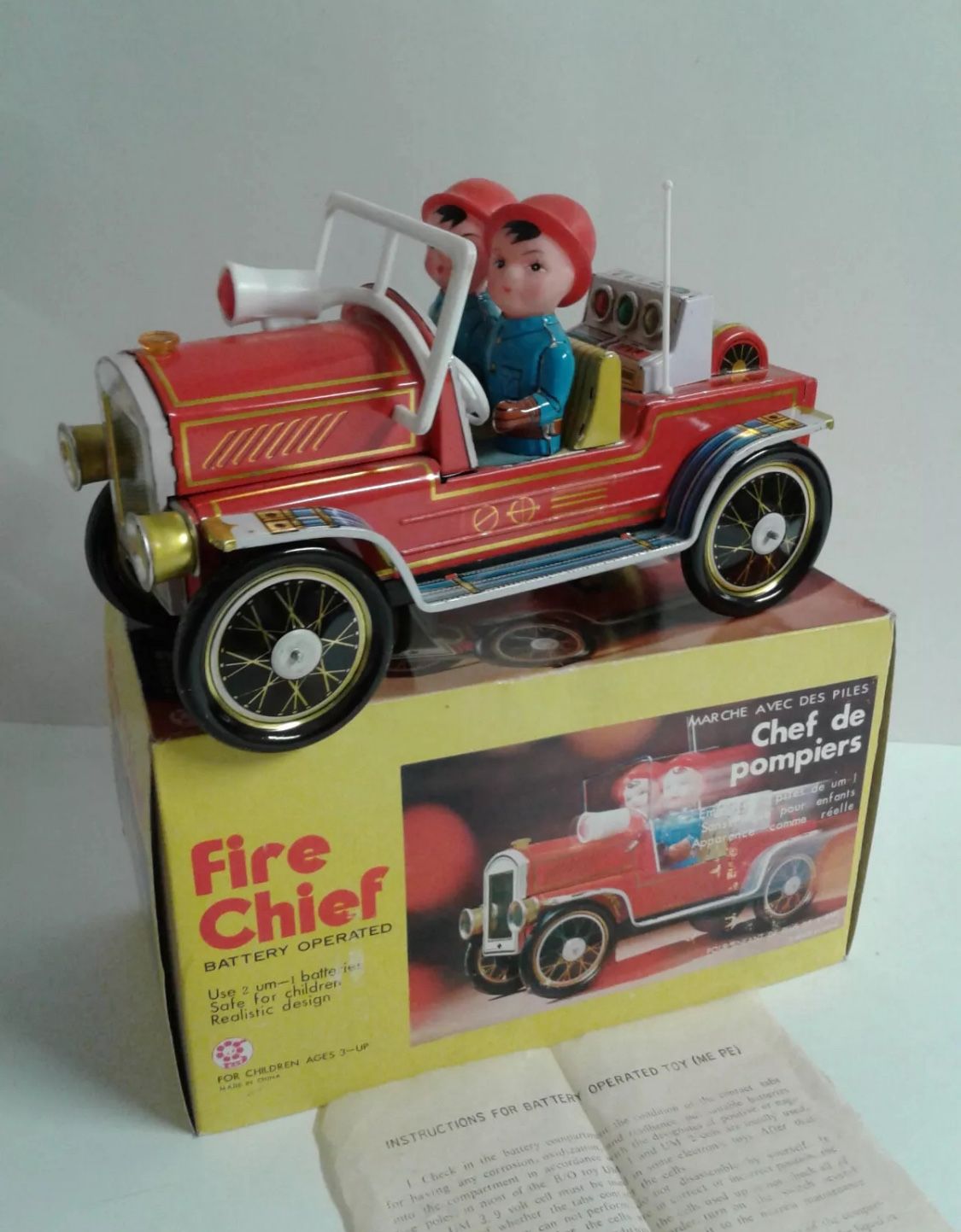 Vintage Tin Toy Fire Chief Truck ME 699 New In The Box Never Played With