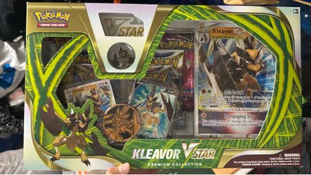 Pokémon TCG: Kleavor VSTAR Premium Collection