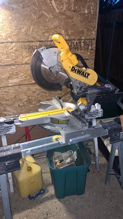 Dealt s780 miter saw