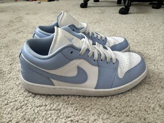 Women’s- Jordan 1 Low ‘Aluminum’