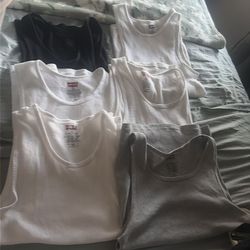 6 Pack of Medium Levi’s Muscle Shirts