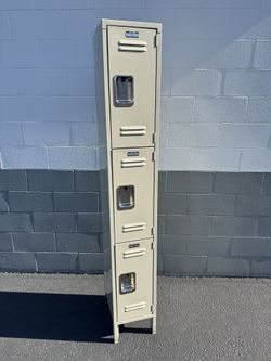 3 Door Metal Lockers Excellent Condition