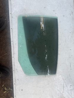 2007-2010 Chrysler Sebring door glass