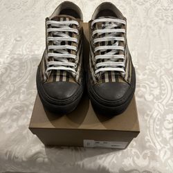 Burberry Shoes