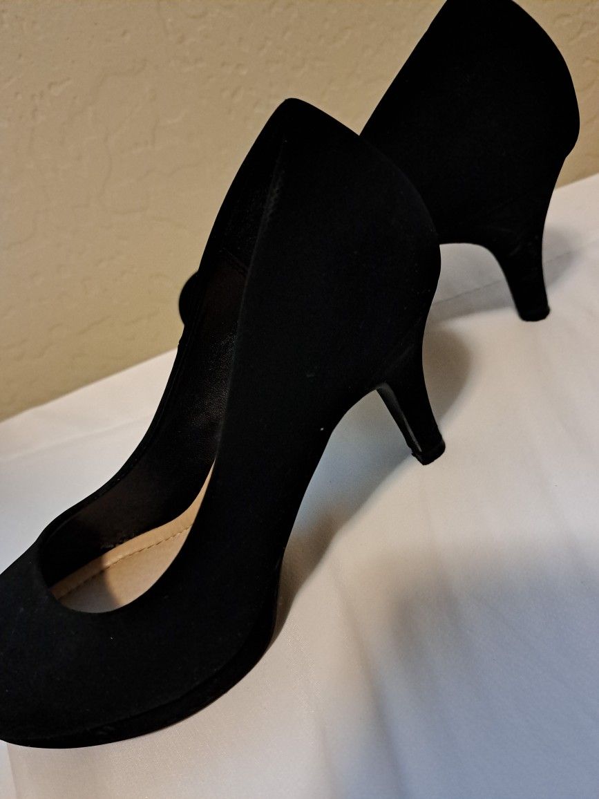 Black High Heels π