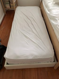 trundle bed with matress