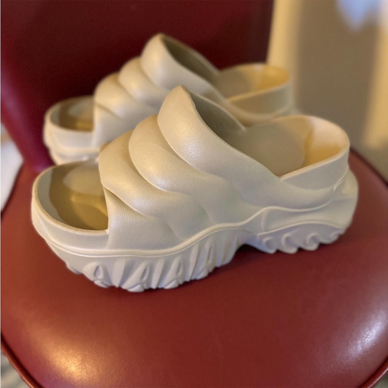 LEFT LING RIGHT LING Khaki Thick EVA Open Toe Platform Clogs Sz 9-9.5 NEW