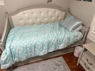 **GREAT SHAPE** Pottery Barn Blythe French Gray Bedroom Suite (Mattress Not Included)