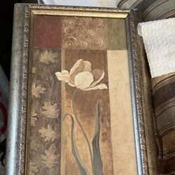 2 Nicely Framed Flower Hangings , Art