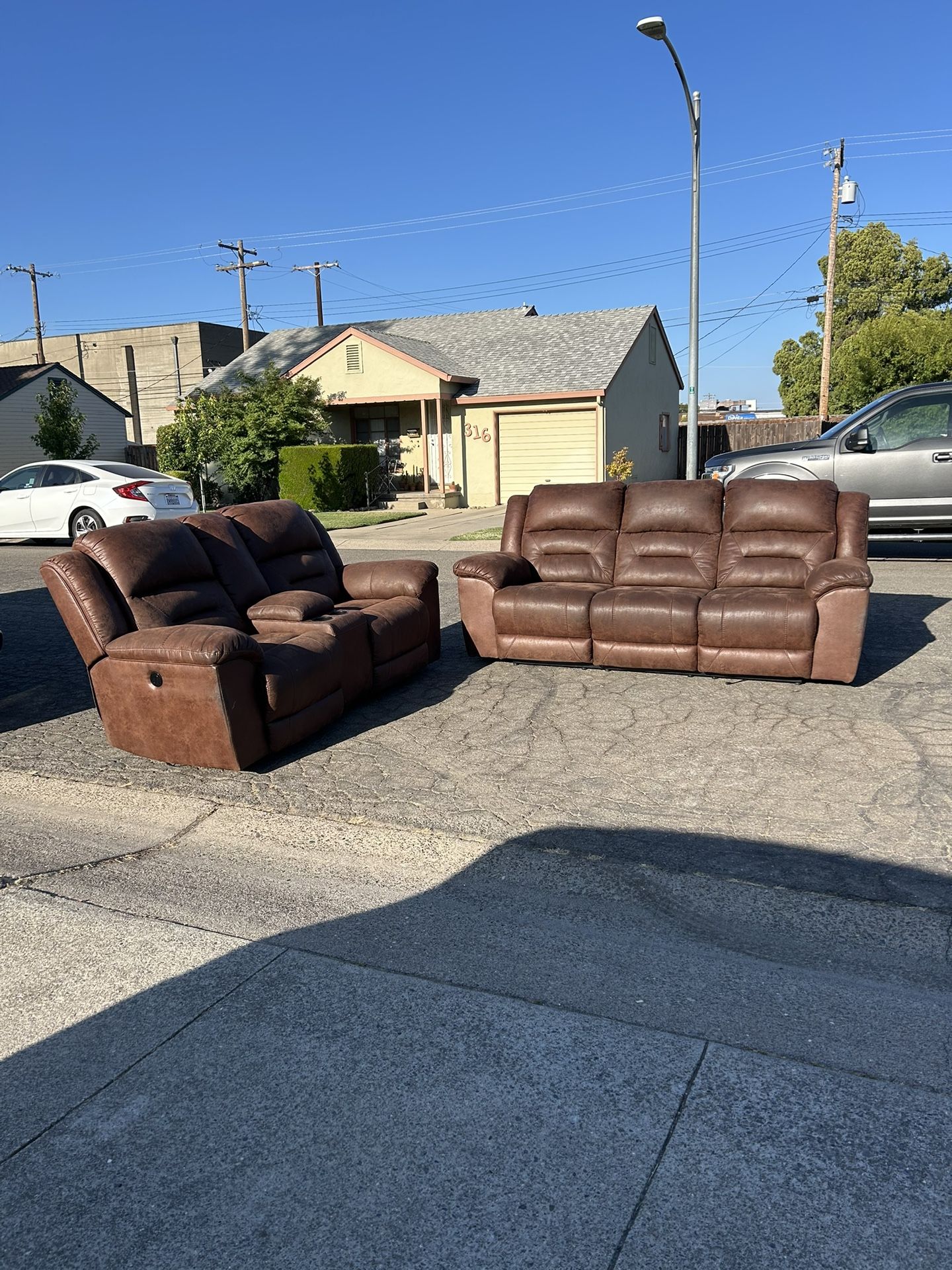 Brown Leather Recliner Sofa Set (Delivery Available)