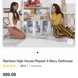 Brand New Un Opened Doll House