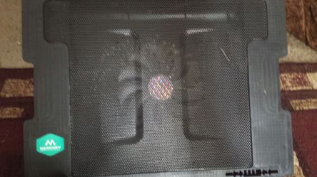 LAPTOP COOLING STAND