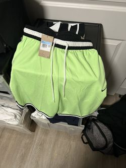 Nike Green/Black/White M Shorts 
