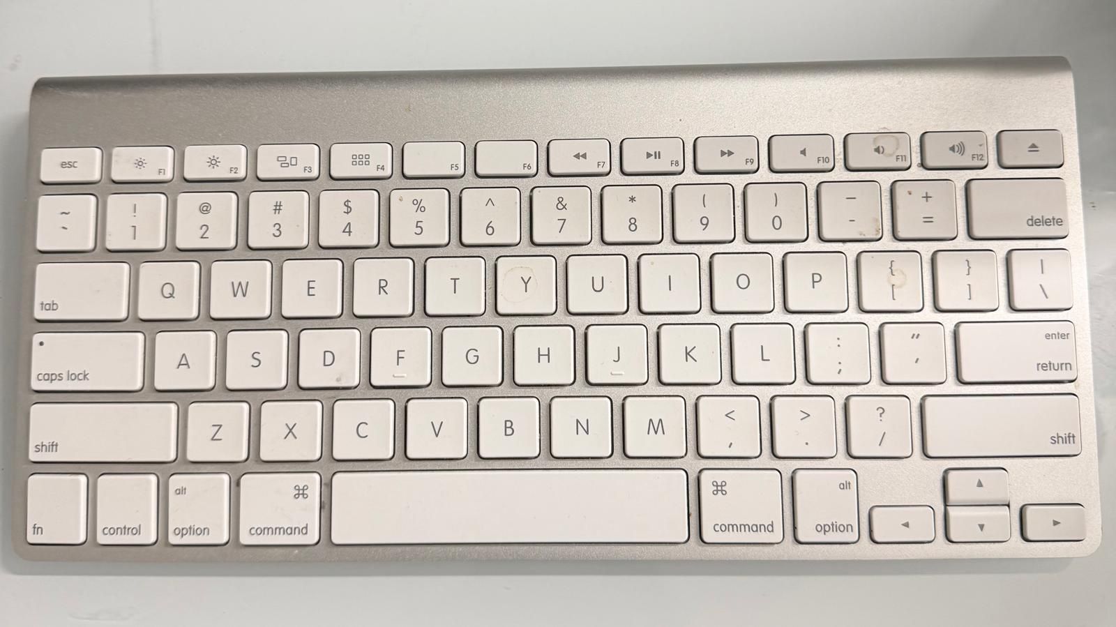 Apple Aluminum Wireless Keyboard