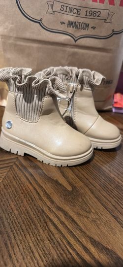 Baby girl boots