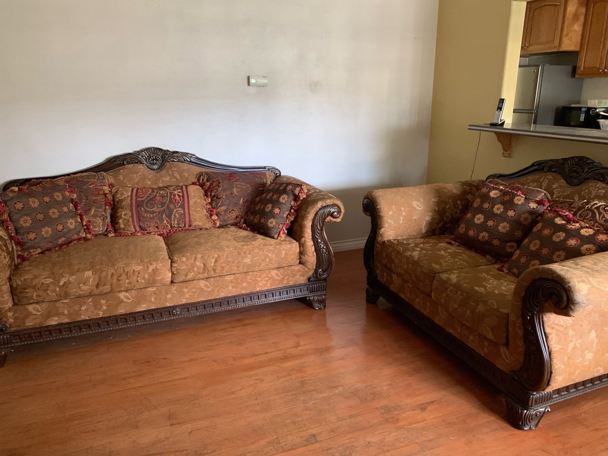 Antique Sofa Set 