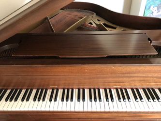 FREE Baby Grand piano
