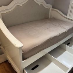 Twin Daybed 
