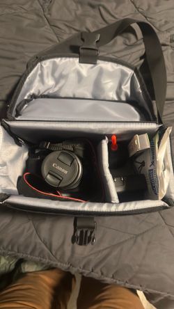 Sony a6400 Mirrorless Interchangeable-Lens Camera with 18-135mm Lens (Black