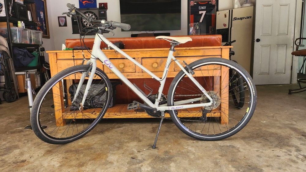 Live Road Comfort Bike Hybrid Large