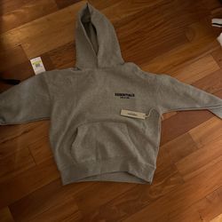 Men’s Essentials Hoodie Adult