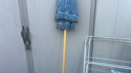 Industrial mop