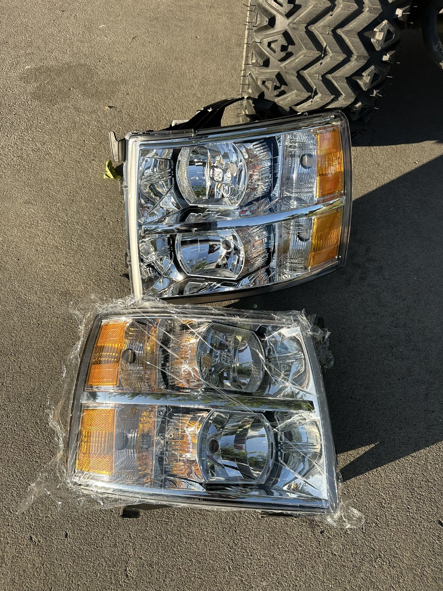 07-13 New Chevy Silverado Headlights