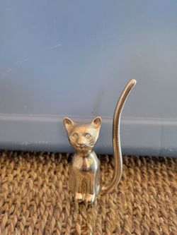 Vintage Sitting Cat Figurine With Rhinestone Eyes - Ring Holder