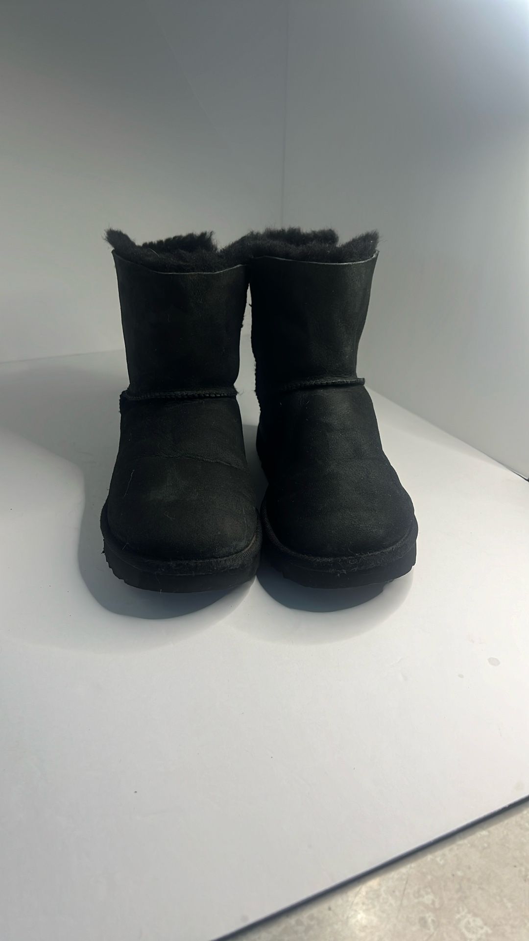Uggs- Womens Size 9 Black Uggs