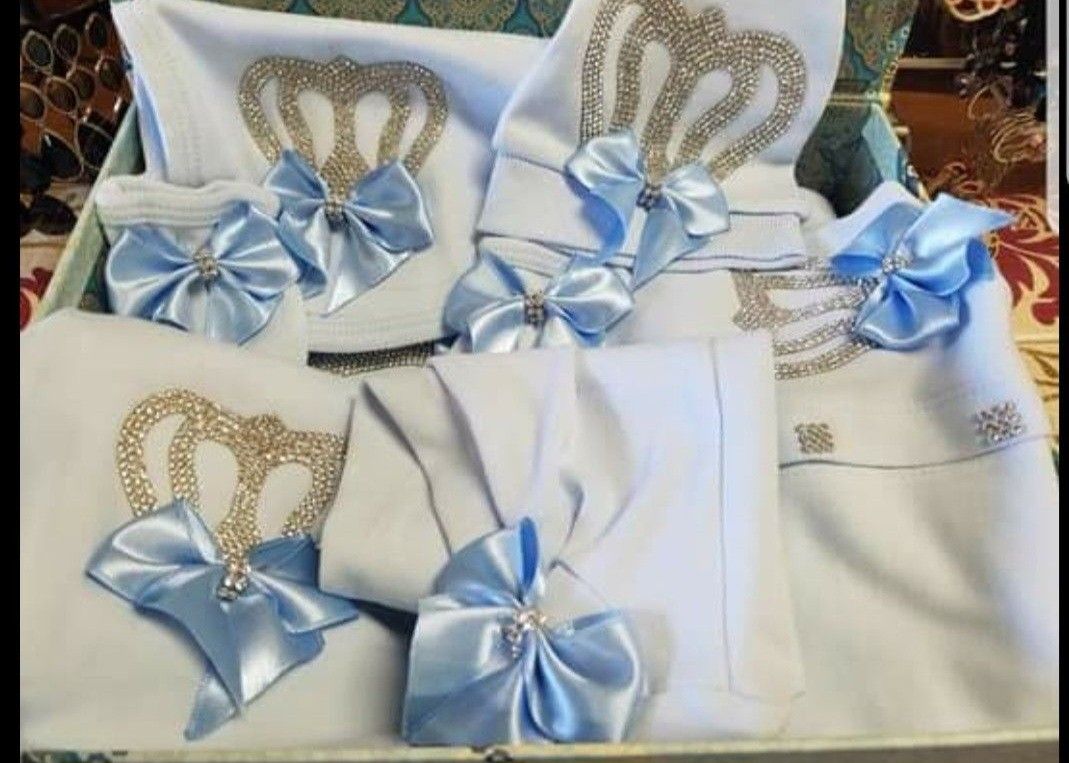 10 PCS BABY SET + A GIFT(MATCHING PILLOW CASE OR SHOES)