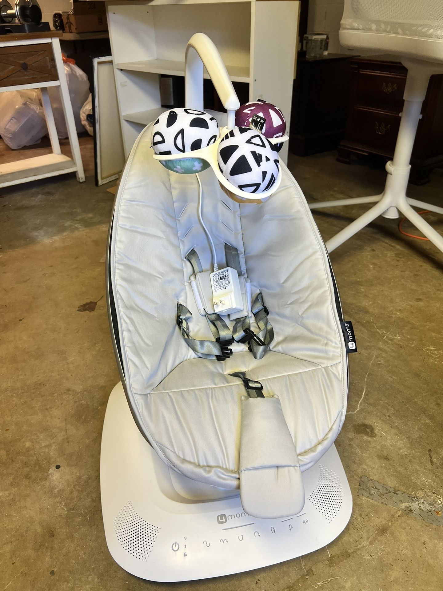 MamaRoo 4moms Swing