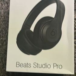 Black Studio Pro Beats 