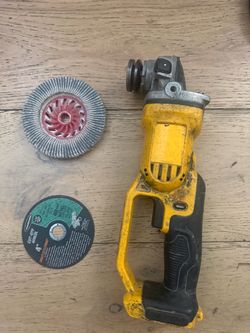 Dewalt grinder with two blades