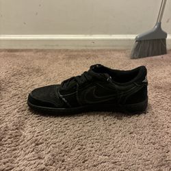 Travis Scott Phantom 1s