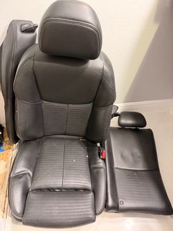 Infinitiq50 sport Black Leather Front and Rear Seats