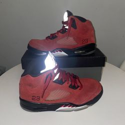 Jordan 5 Raging Bulls Sneakers Size 8