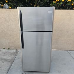 3MONTHS WARRANTY 30X30X66 FRIGIDAIRE FRIDGE 18CUFT SILVER