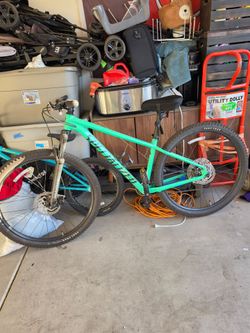 Specialized mountain bike rockhopper M