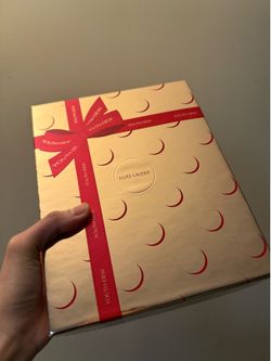 Estee Lauder gift box