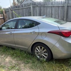 Hyundai Elantra 2015