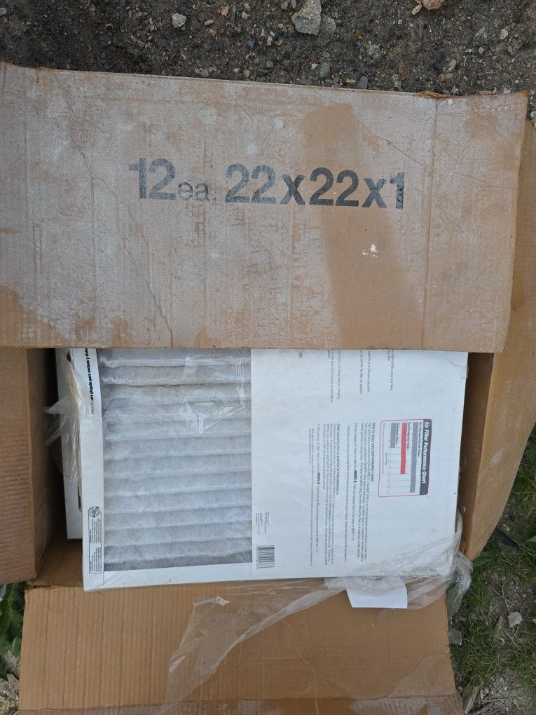 8 Air Filters In Total. 4 - 22×22 ×1 And 4 -20×20×1