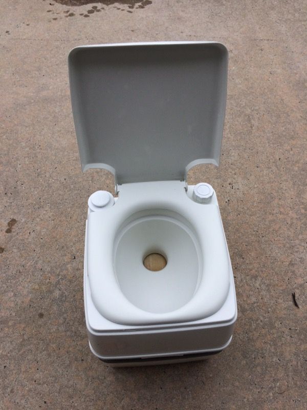 THETFORD CAMPA POTTI XG PORTABLE TOILET - TC 25108