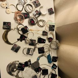 Paparazzi Jewelry New Never Used