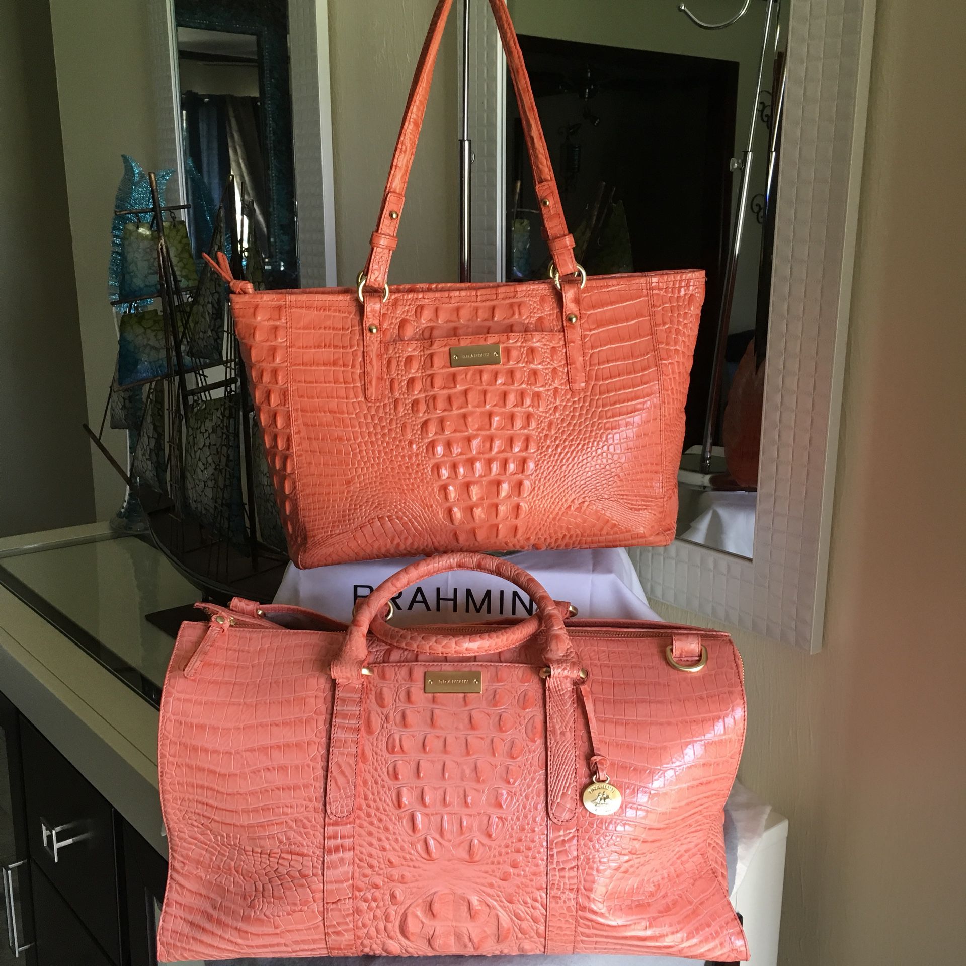 BRAHMIN CROSSBODY BAG for Sale in Port St. Lucie, FL - OfferUp